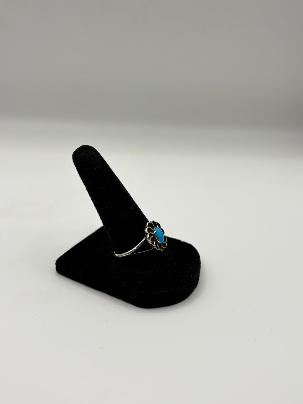 Everly ring